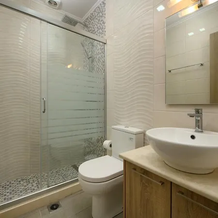 Boukari Appartement Mpoukaris